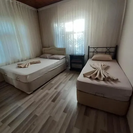 Egedeki Eviniz 2 Hébergement de vacances